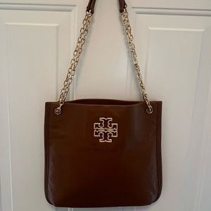 Tory Burch Carson Crossbody in a rich tan leather!